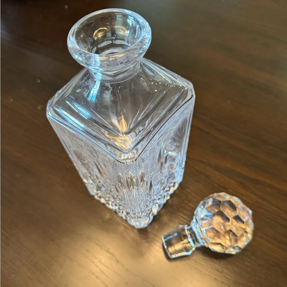 Vintage Crystal Glass Decanter with Faceted Stopper - Clear
